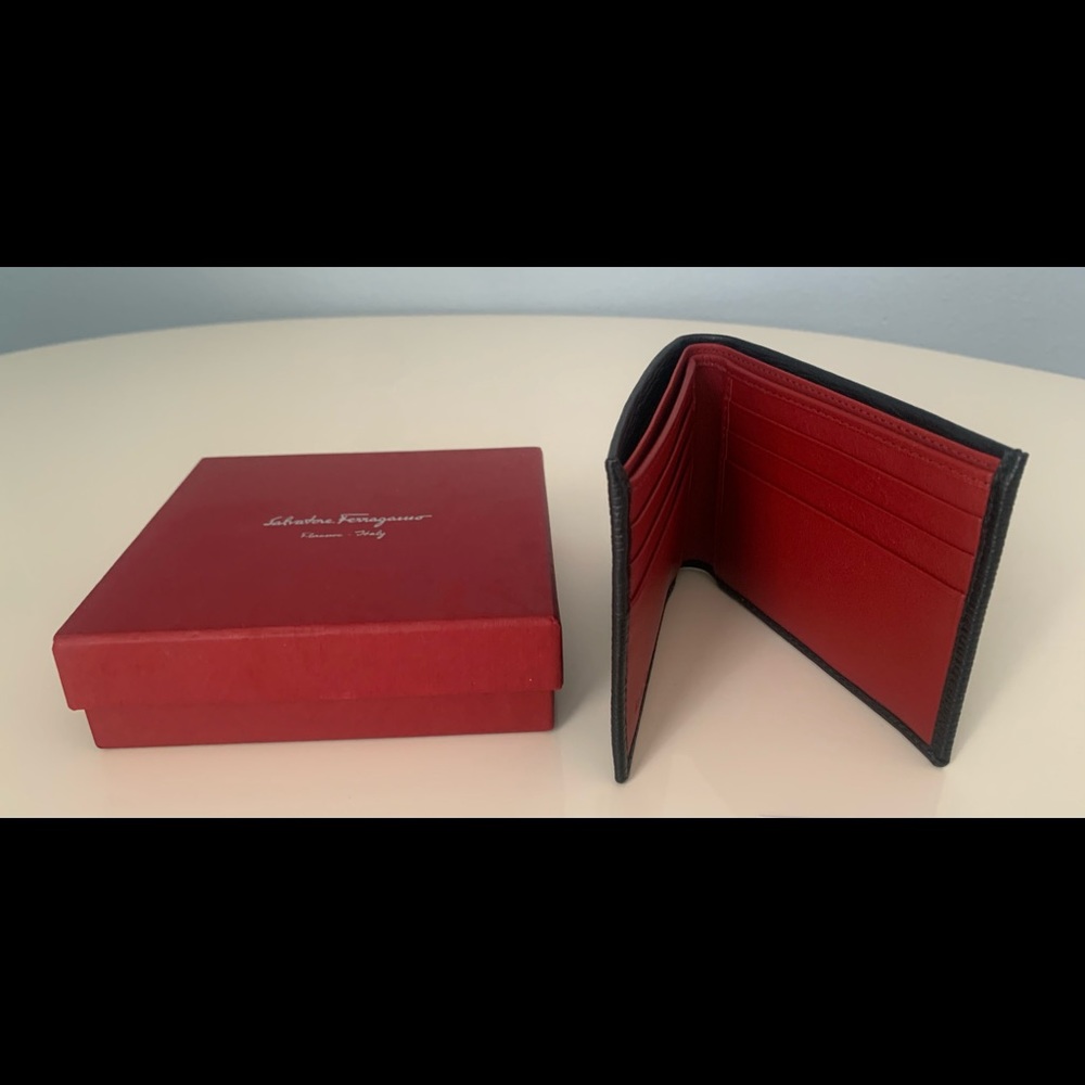 Salvastore Ferragamo Men’s Italian wallet - brand new, never used